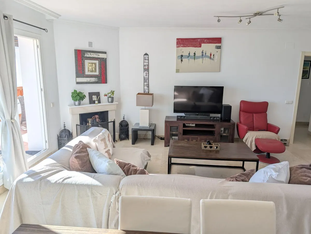 2b2c33fd-216f-4c82-ba3d-378e33733cfa