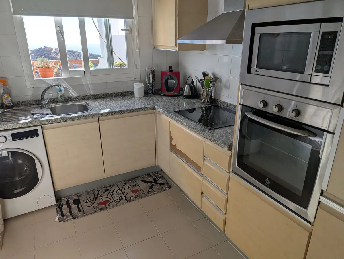 a60c092f-c902-46de-bc94-014b2290efb2