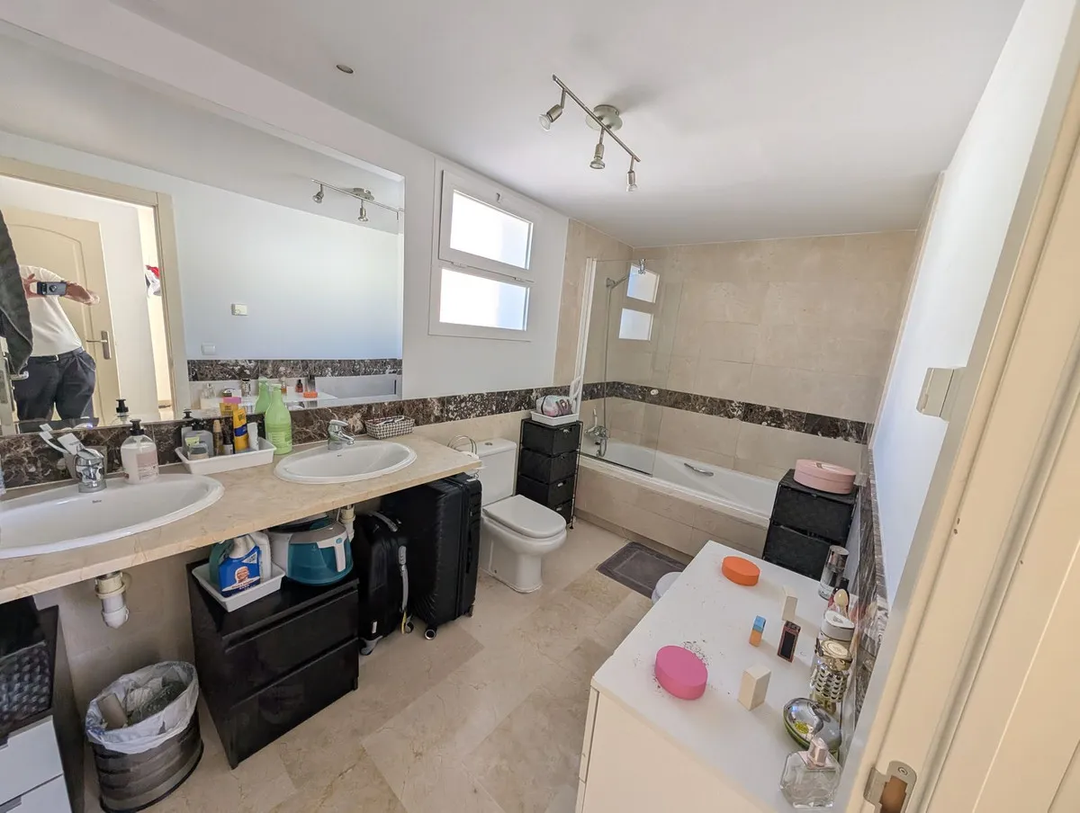 e7713b29-b889-4a56-ba81-b4b09cb9e2f0