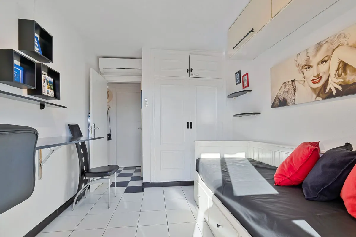 ea42f4c8-2f58-4f53-bd57-8a16b362291d