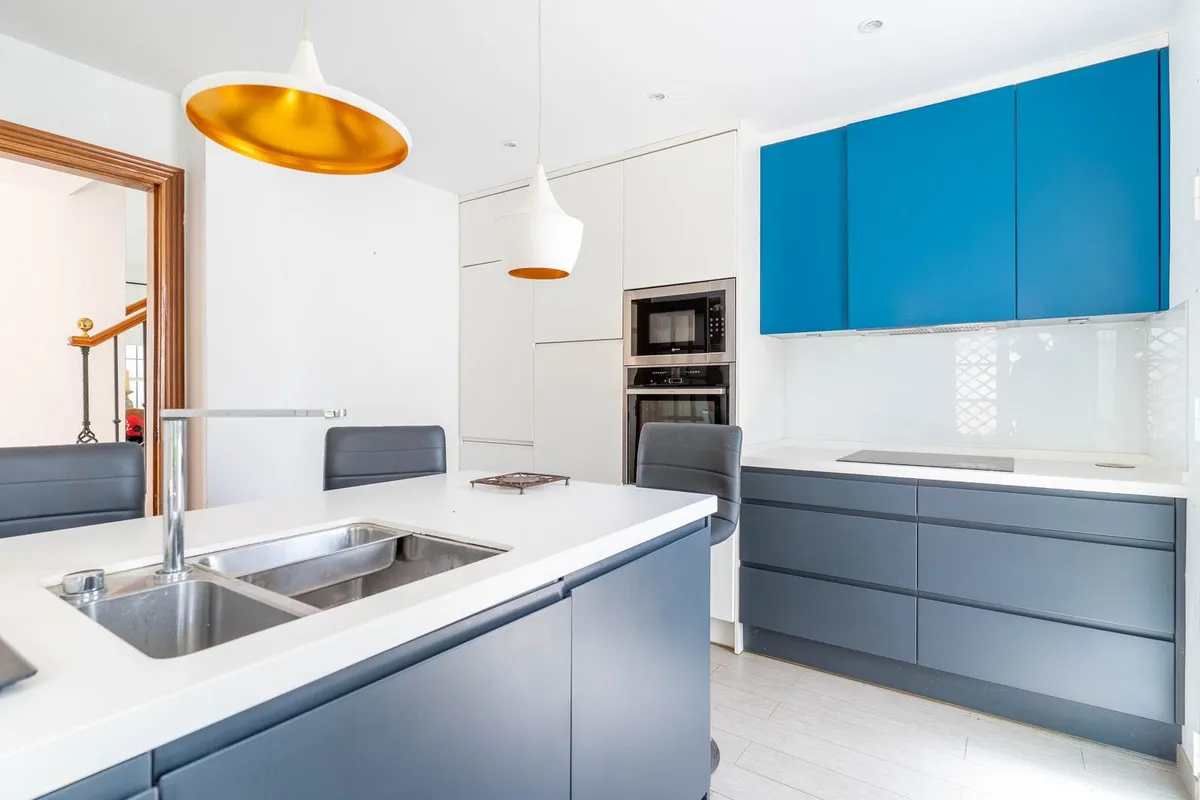 91f813f8-7534-49ec-b28d-f1fda23c02a5