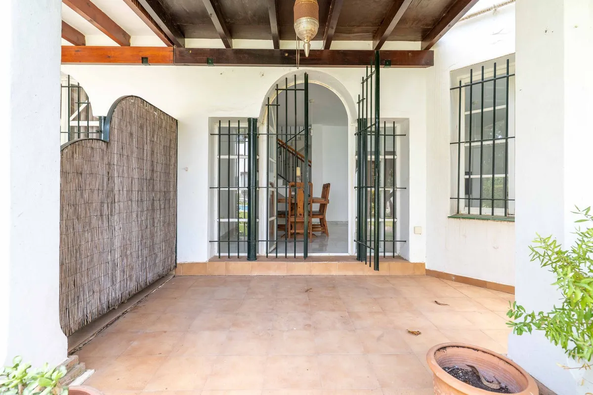 e135f107-cf13-4d64-bbd9-5fd00e8fe7dd