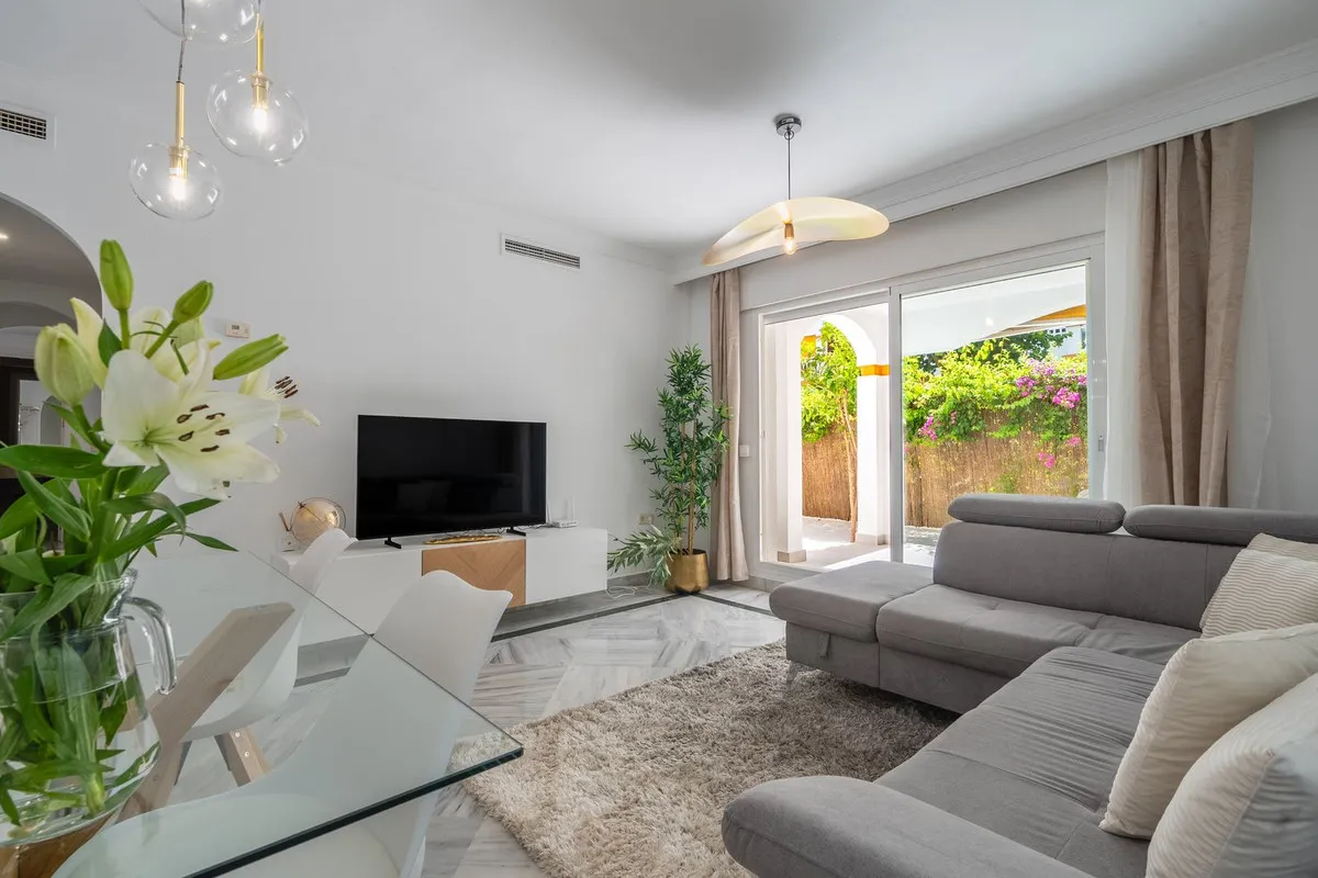 4e06df51-dc7d-4954-9e39-e397b8456fb1