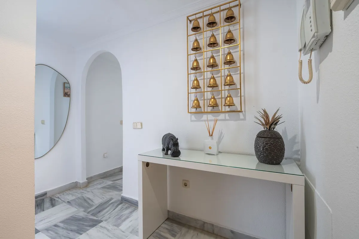 56b1bf27-cabb-4d74-9659-98420dbeab58