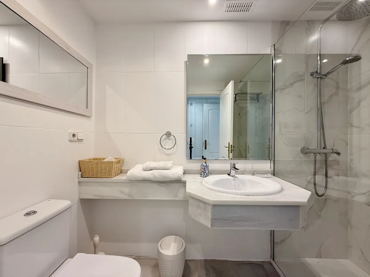 411a1081-e909-48e2-aa40-95941d3f06dc