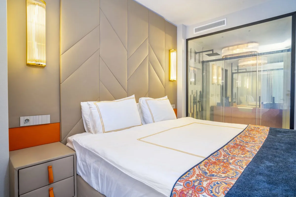 5c744c7f-d640-4625-8d7a-94cfe7267664