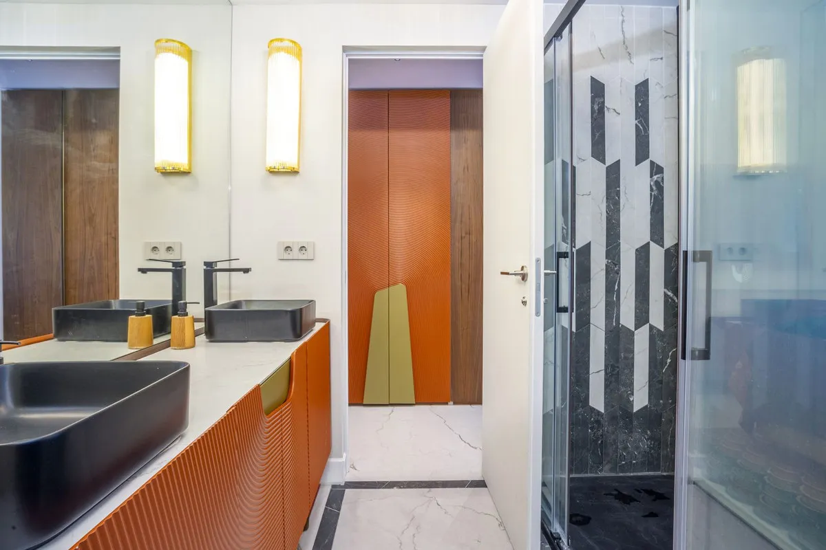 ad184b82-f00b-4990-8bef-65096d2451c2