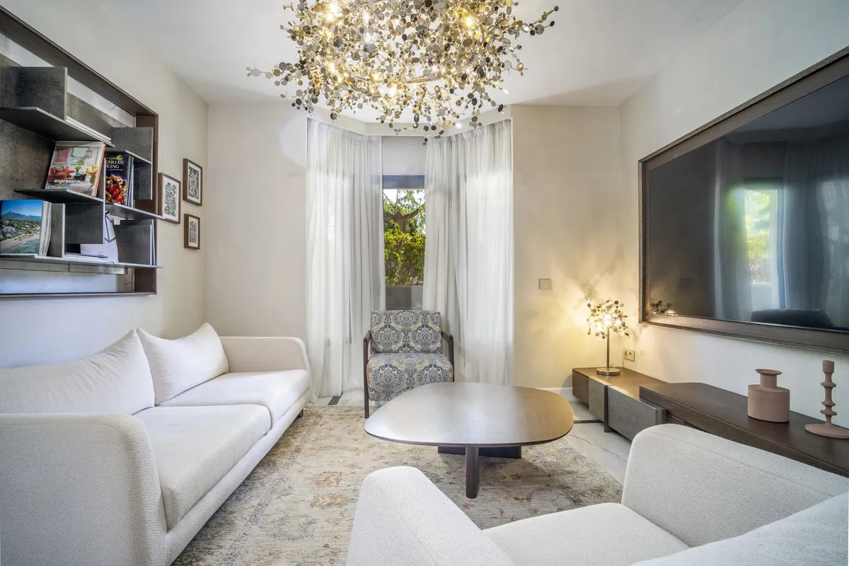 f0712ef0-1bbc-44a7-961a-280f576e6562