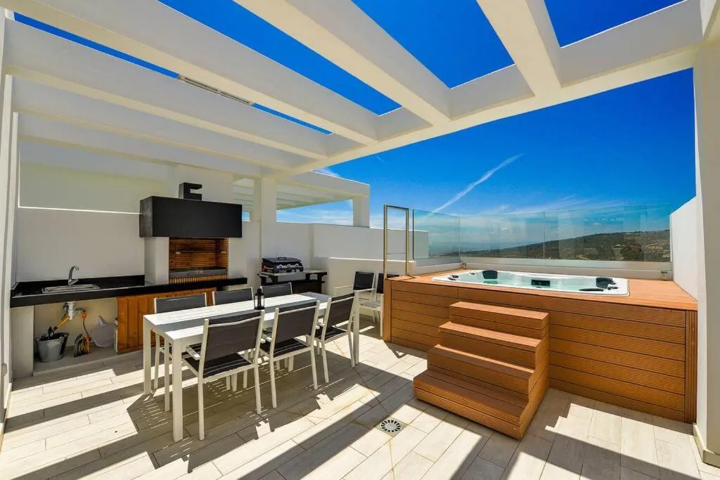 af69455d-7fae-47d5-b0b6-717a161a1d8b