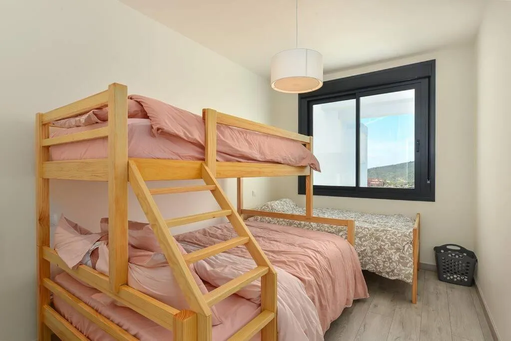 d5b90dad-29de-449e-9e48-00ee4b589cf4