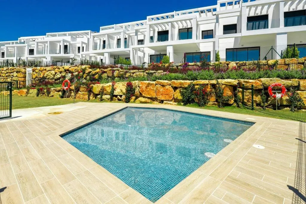 d9debb1b-a20b-48df-94c4-ffd92859b24c