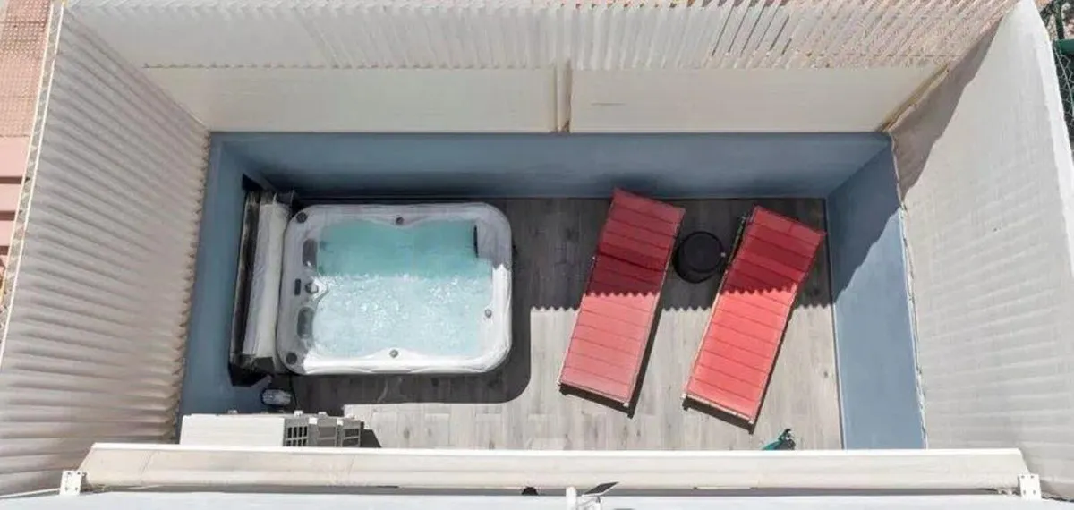 dfd92119-0a0f-41cf-947b-35ab0f2295ea