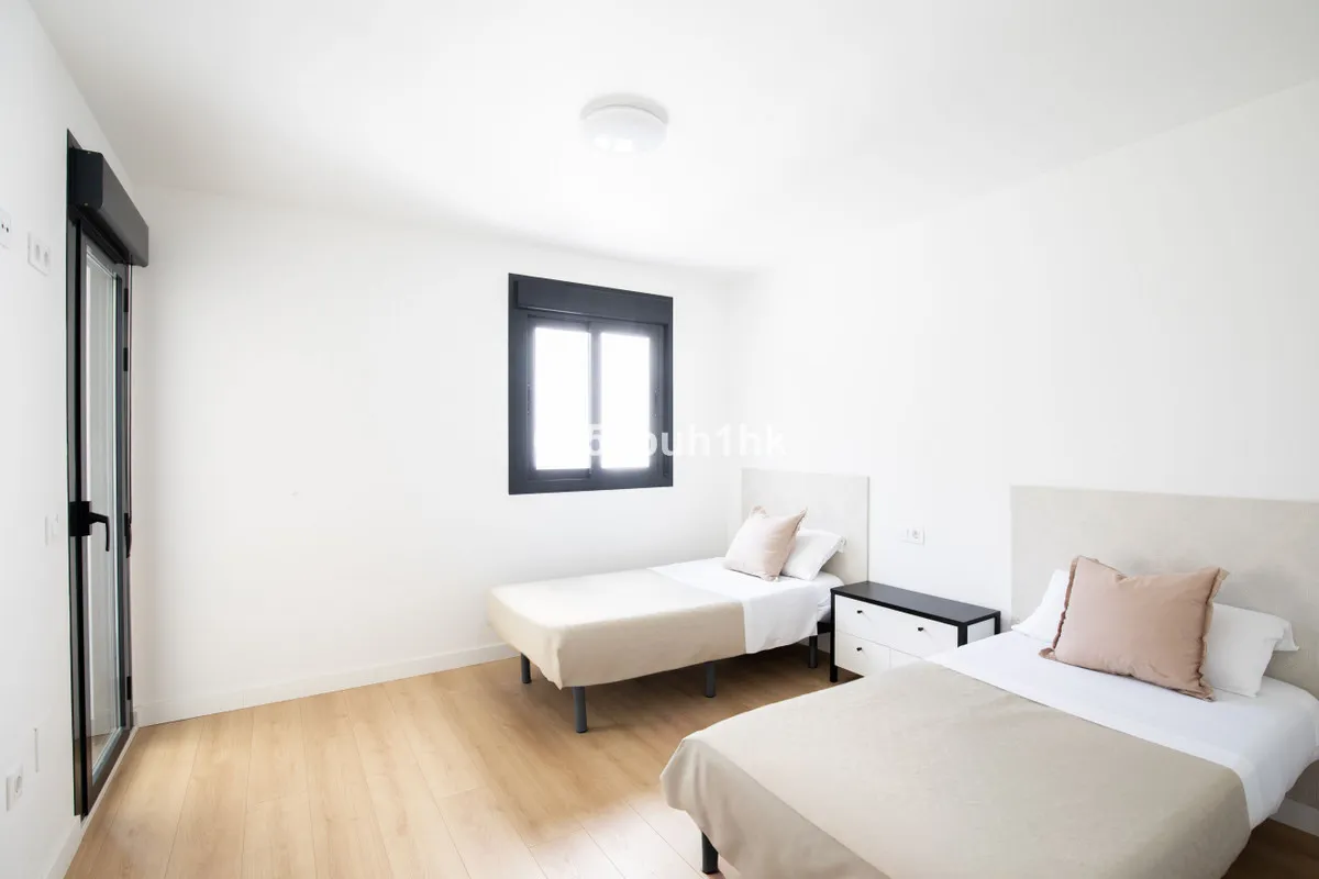 a34f5dca-b470-42e1-ae50-77cfce89ed35