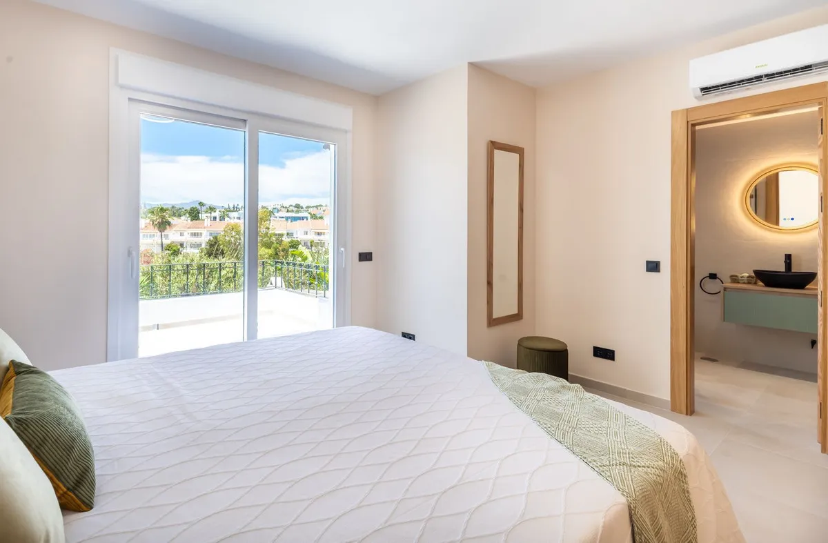 52de2e54-32e4-48d4-b50d-8ef9ce6bd3c1