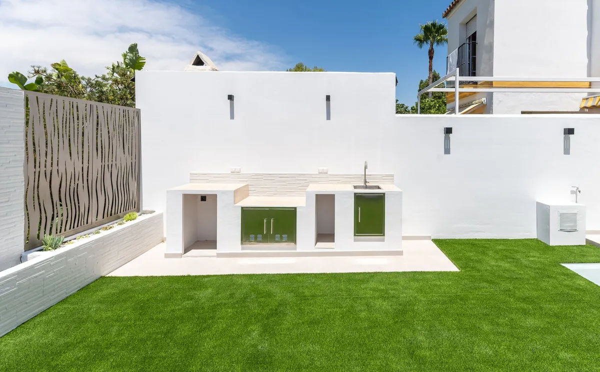 c12f881e-7926-4453-85ca-9ff4a3722797