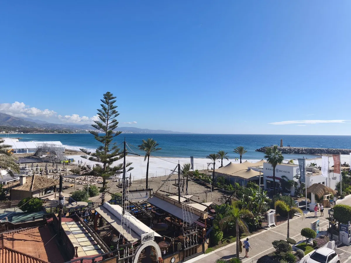 4d590c1a-fd2e-4c7a-9bfe-11483a4e511d