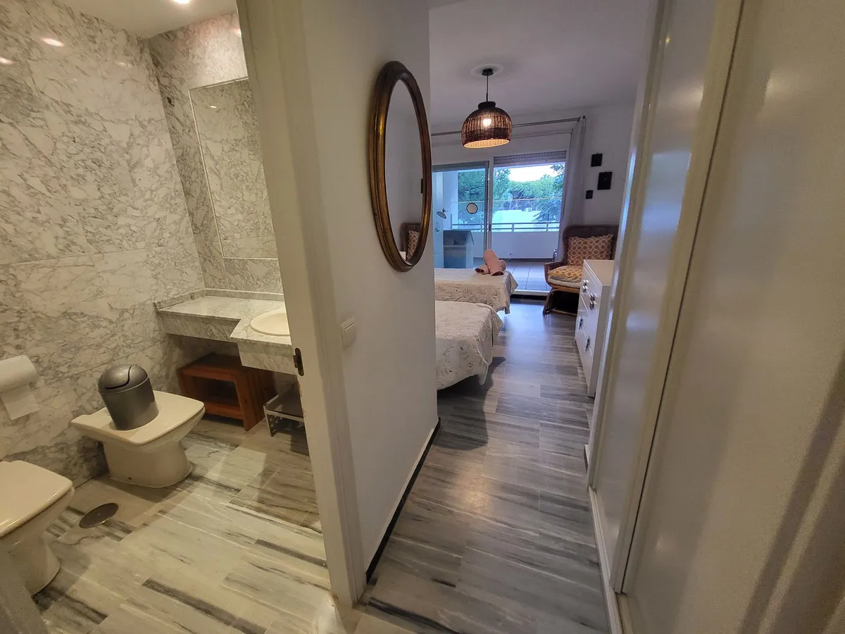 a42870c1-c5e9-484c-a941-3108e4ab3d90