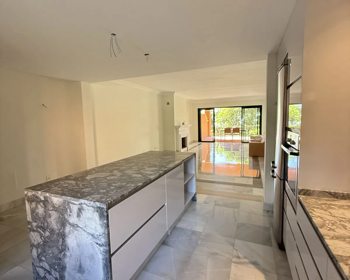 2e4bf6a4-66ae-4c45-8438-c4293fe829c8