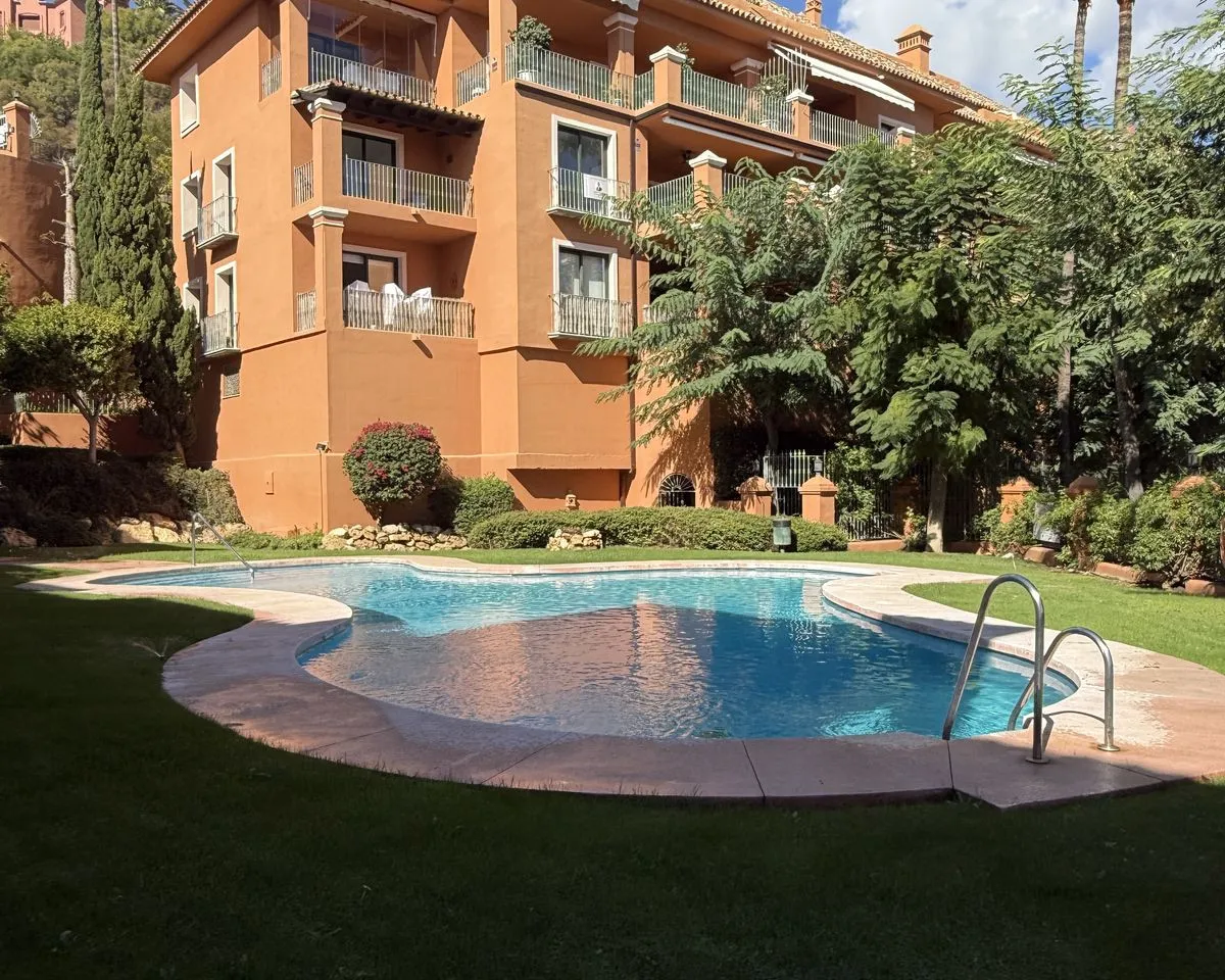 6d928297-6616-4348-94c5-332b43dd0179