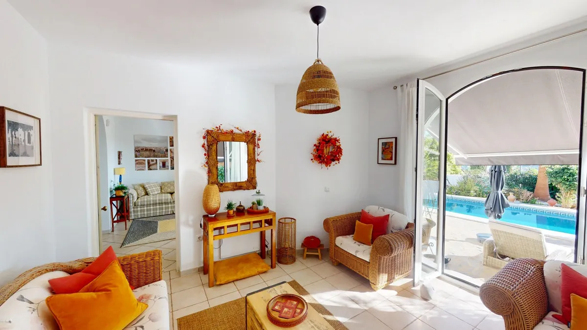 0afe8557-8728-4f1c-90c9-21fd831ef1fb