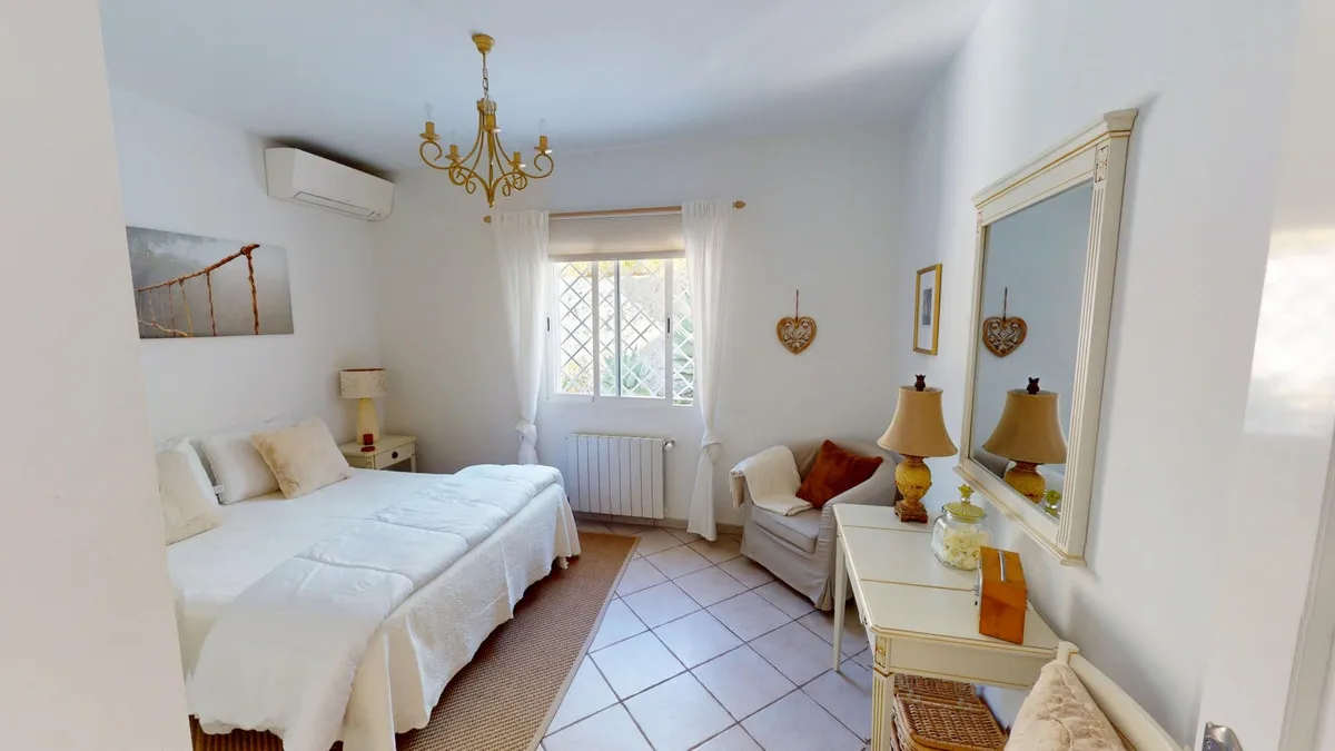 7e91a429-e139-4dc2-b69f-3b44a7101adb