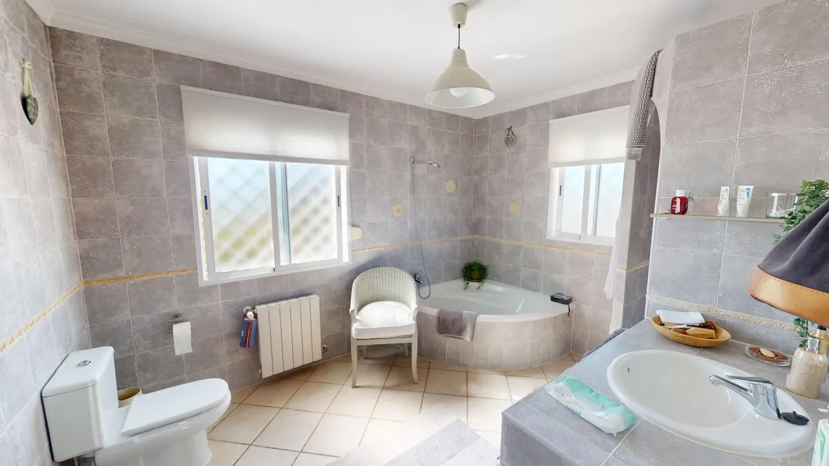 f3f33c2d-dccf-45ec-a0e7-d671fadc4454