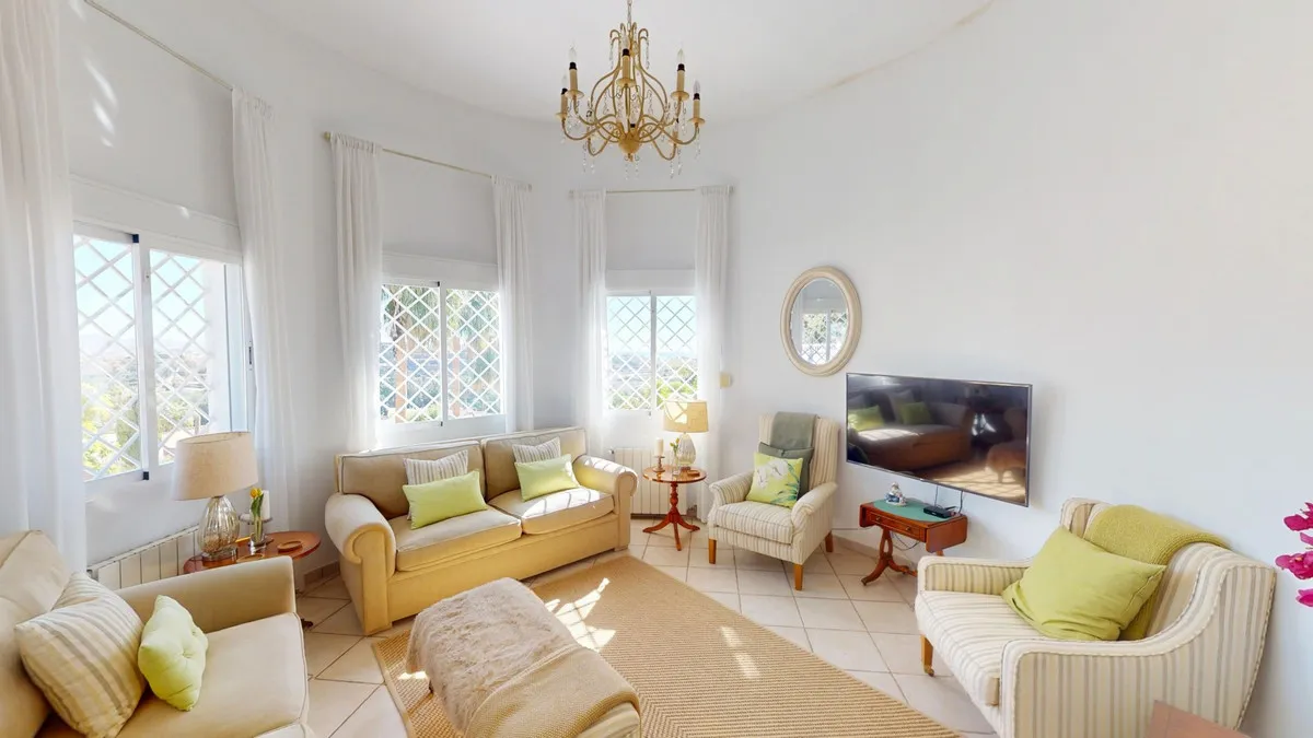 fcc727e7-49ee-416b-ad41-35d6d3672a63