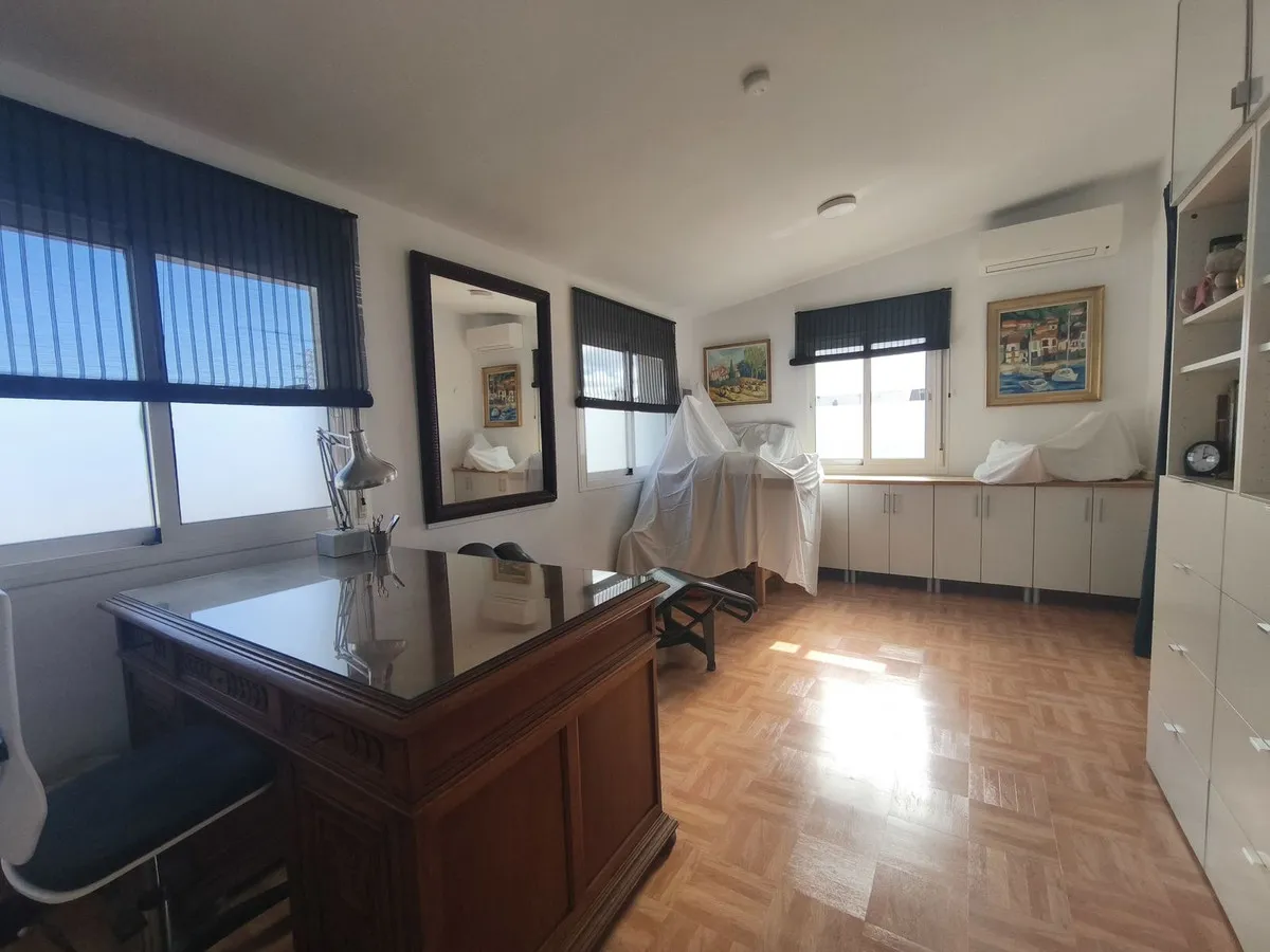 da64c128-1849-410e-9882-0a2548c84220