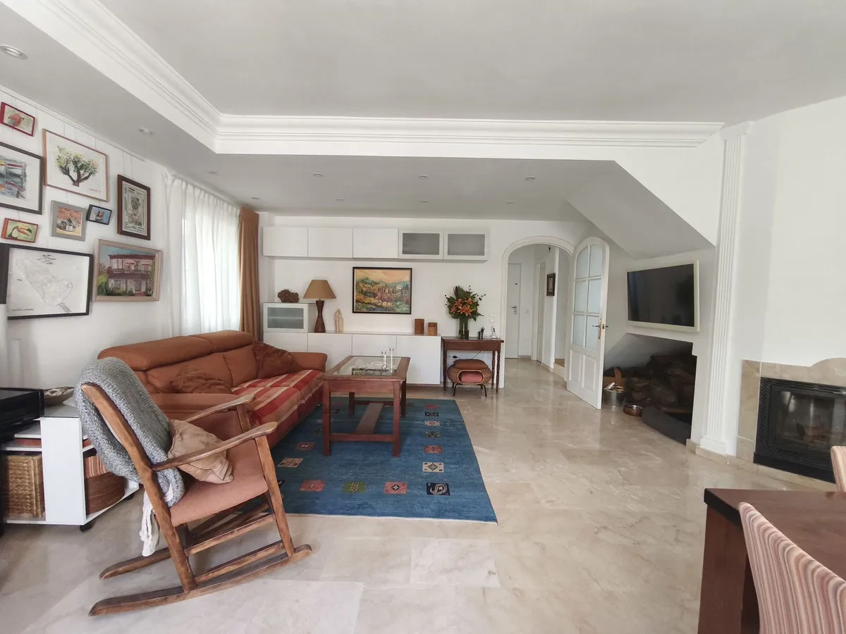 f2c4a477-401f-47bc-b494-b2a71560cb23