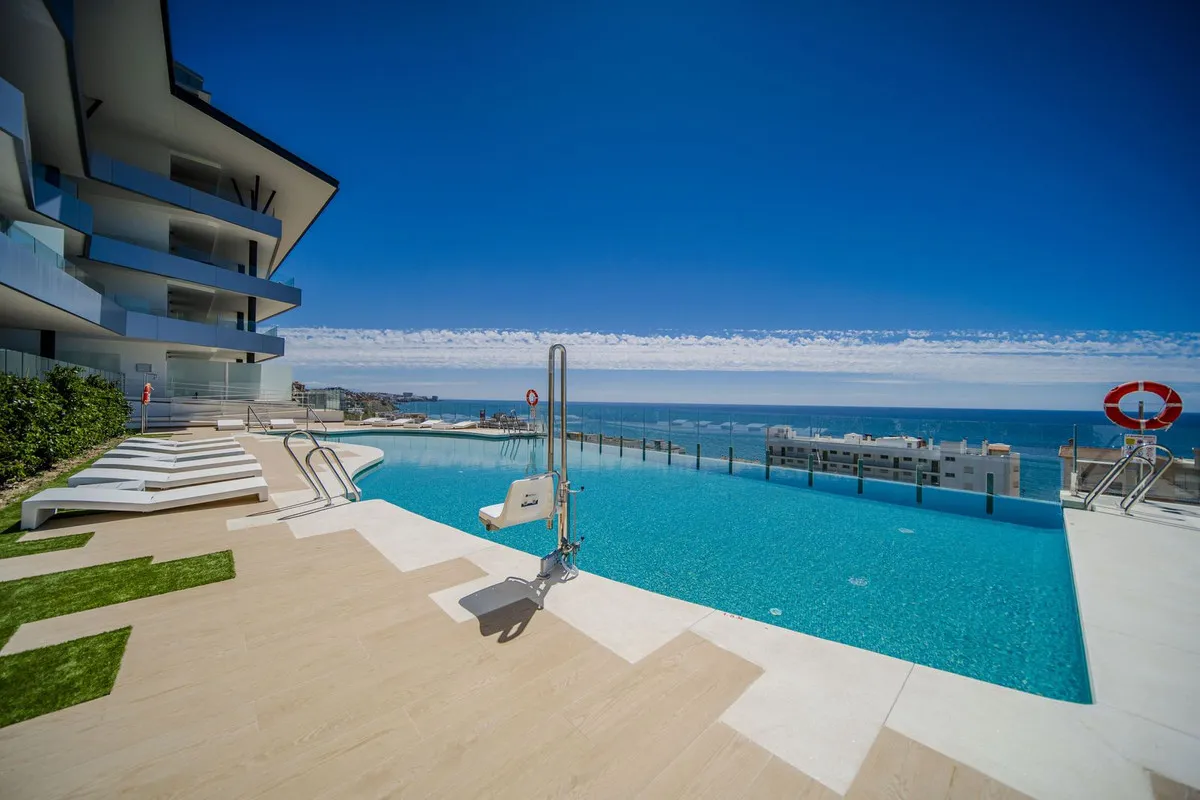 4175f840-b0c4-490d-adcf-4b2945fd4d06