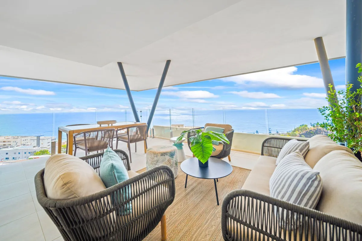 f7f6d049-e139-4de5-84c0-58fede721f5f