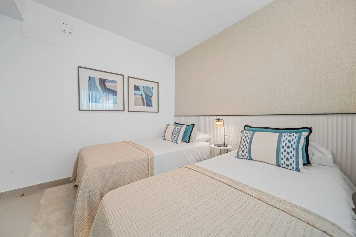 fa4796fc-91de-41d7-b33b-66061f711442