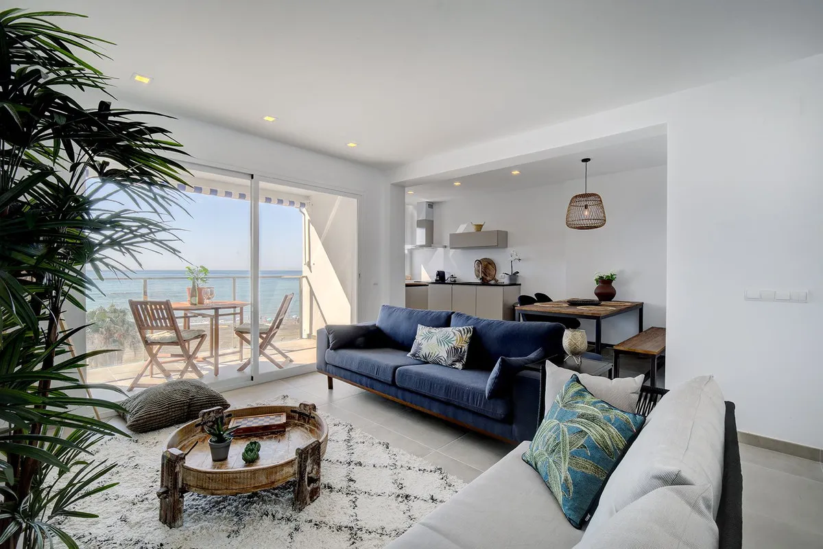 7ea7eac2-4759-42c0-9f2e-c6b585138227