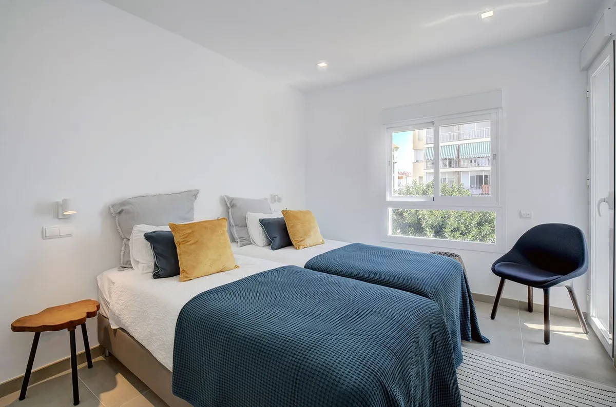 887ae846-e258-4d5e-bd9f-9695df718ddd