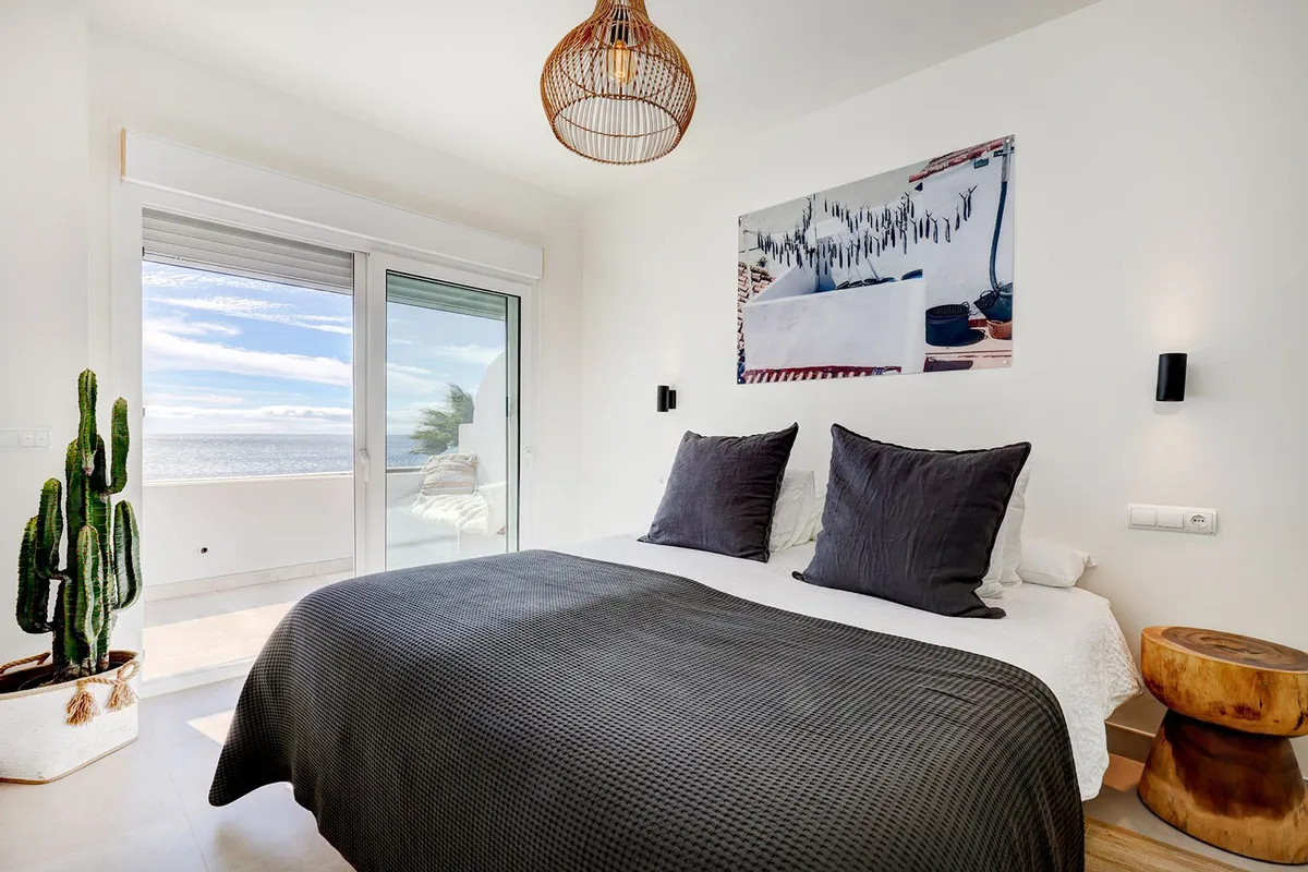 84458164-03e8-4fca-ae2d-23af2a50ba6a