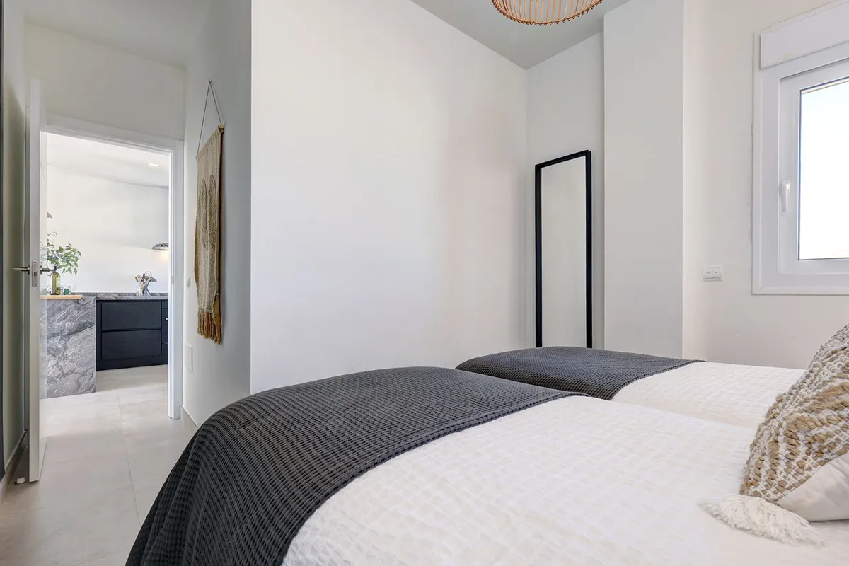 d875b787-065f-4962-accd-6e3b494ea79b