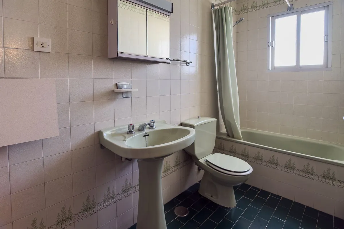 9aa80758-aab4-43c4-9a5c-6cf965243518