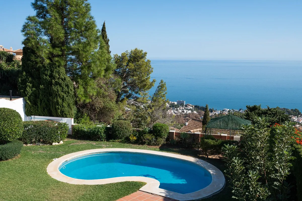 b4cfd922-4f4c-4fc8-9e24-b3f3c3e9fa77