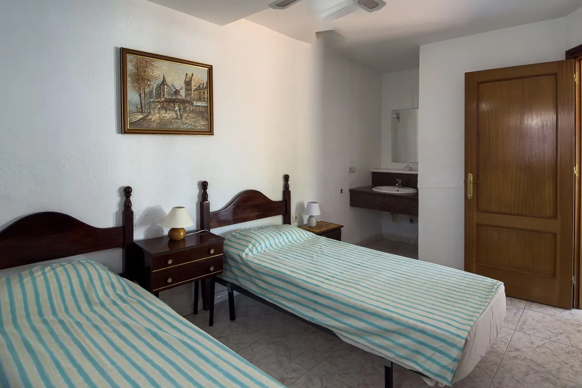 ce22cefa-c307-48f8-8f9a-0ba0355a332e