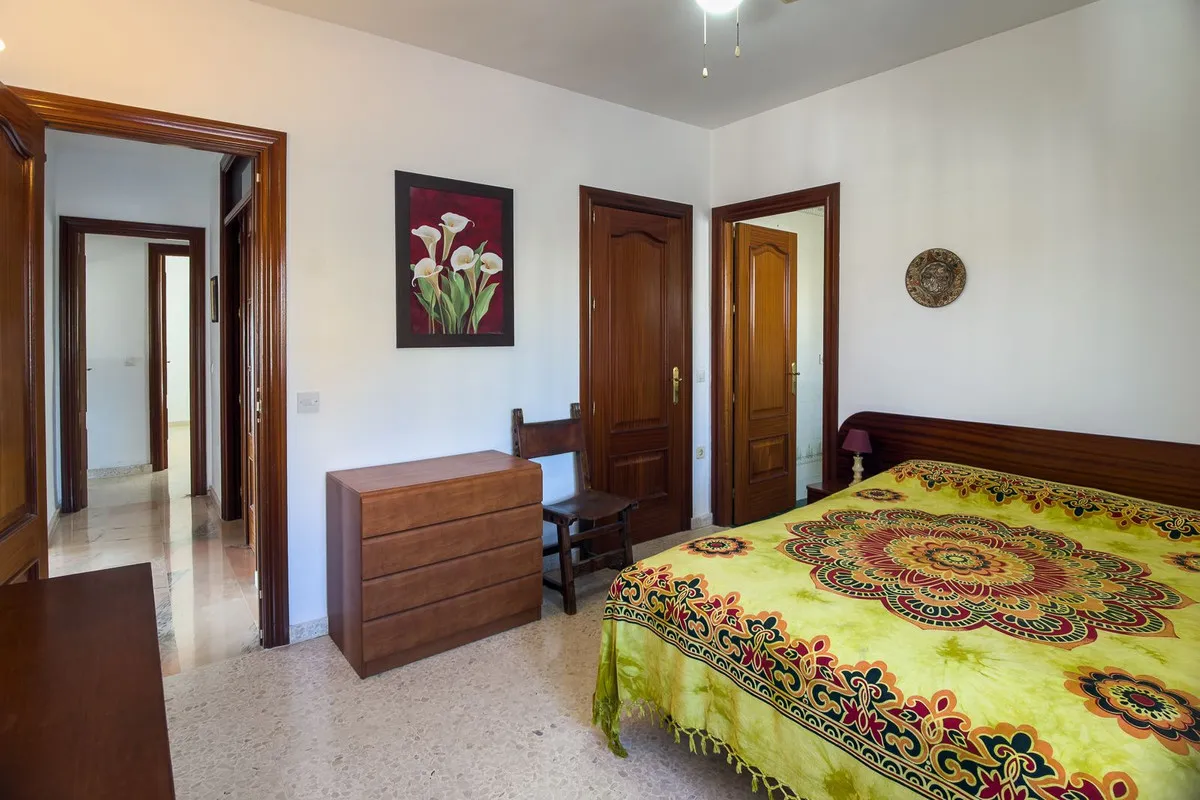 d454c867-e8ea-4a4e-8940-32cd2f35f0f4