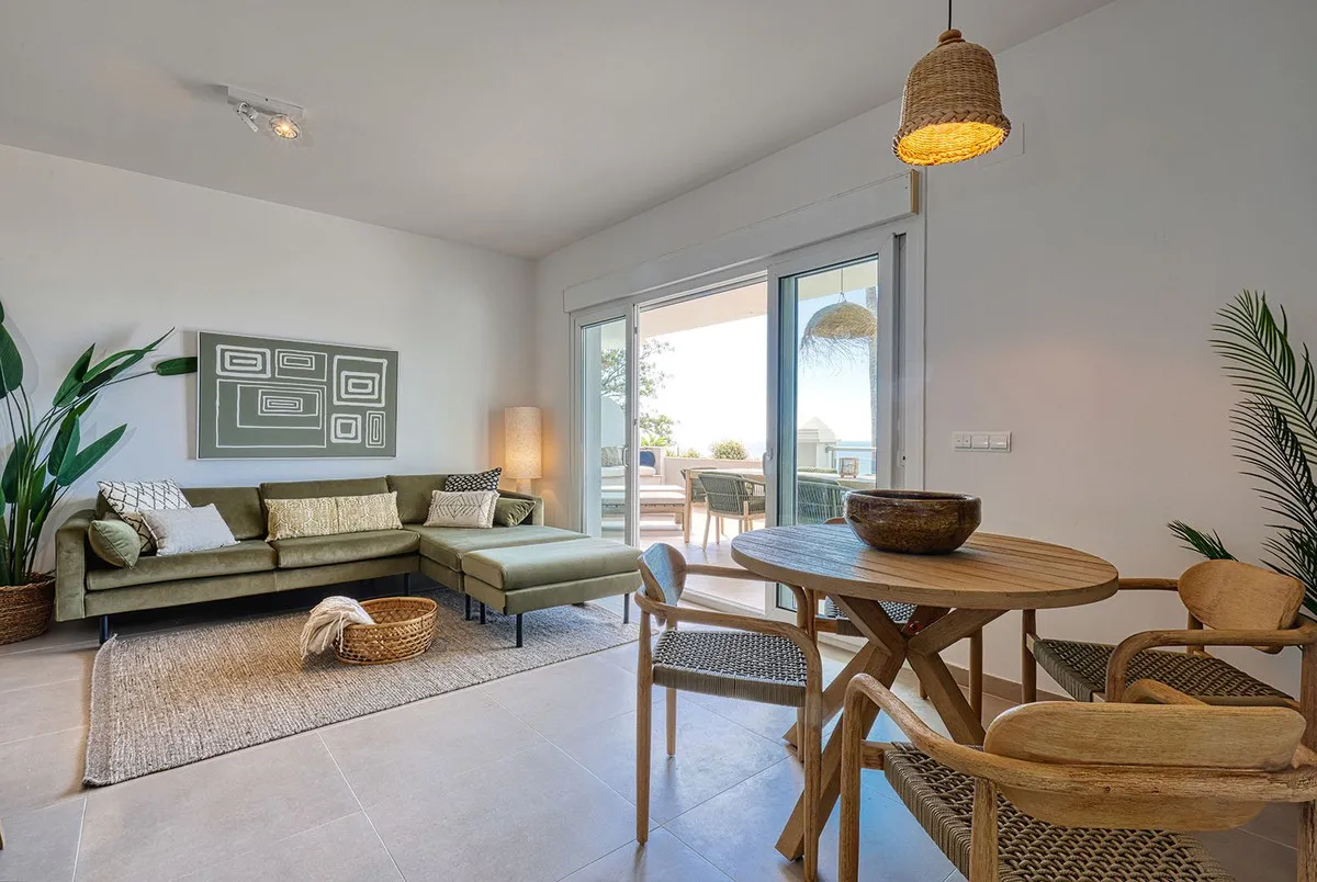 c1dc1966-9a12-4467-b2e9-7e93e17eda04