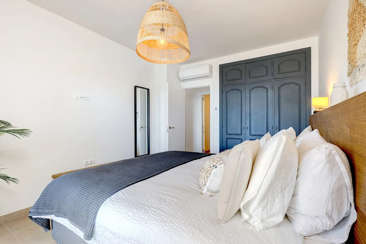 fbec0eb2-bd8e-4294-8ce9-748e10be411f