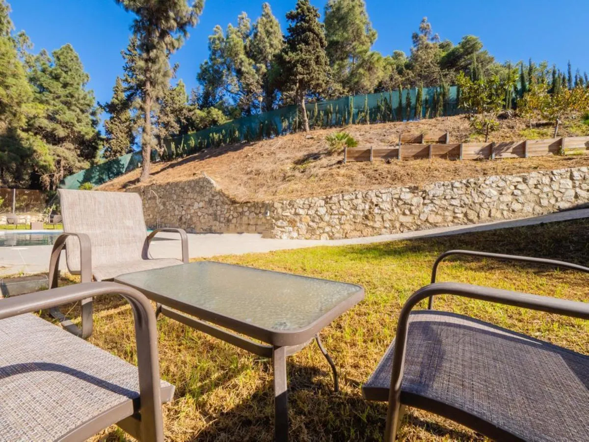 1f0c6179-9a69-4d45-b7fb-5c3049db30a9