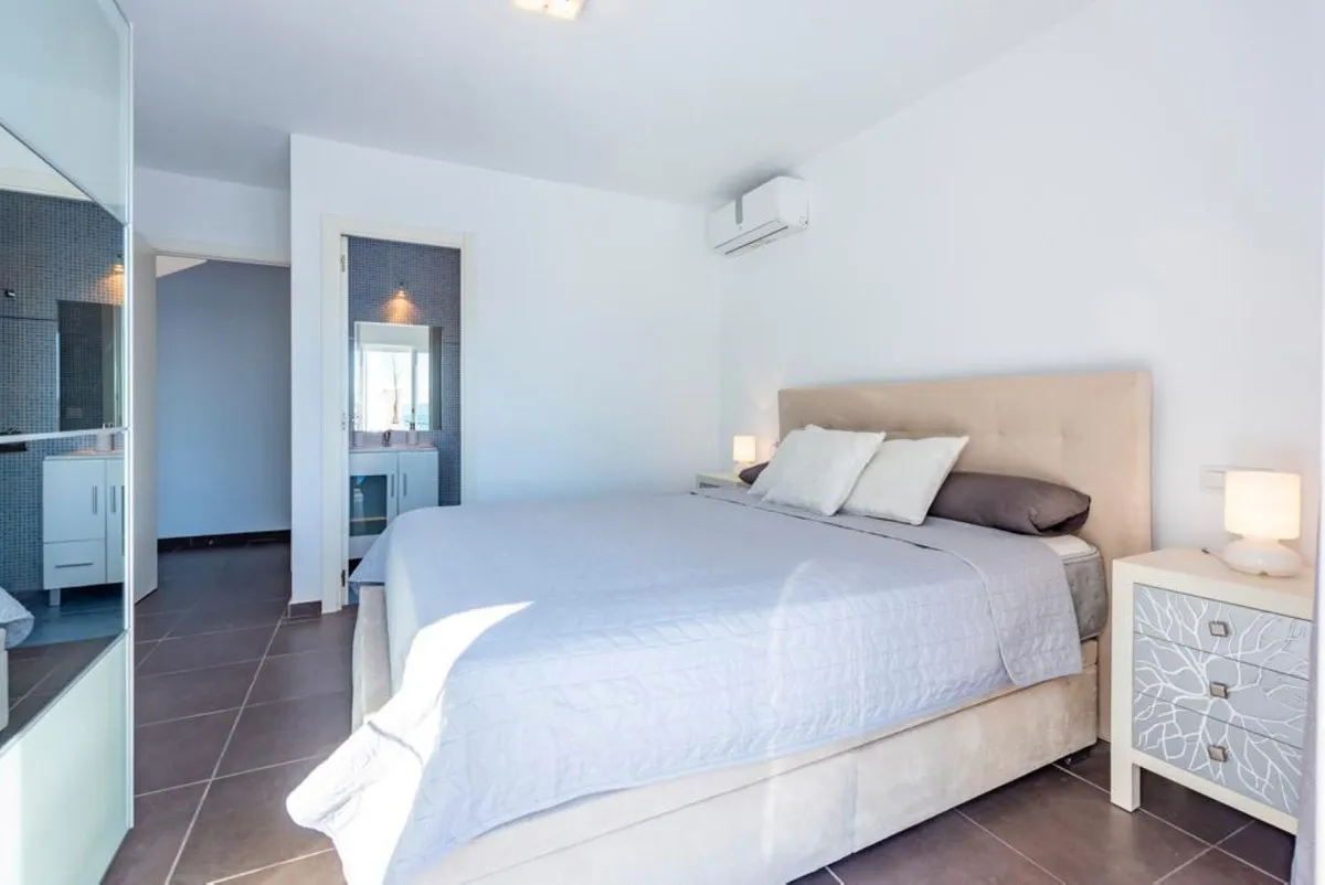 657b6126-a174-4f93-9cbd-7626b297b7fb