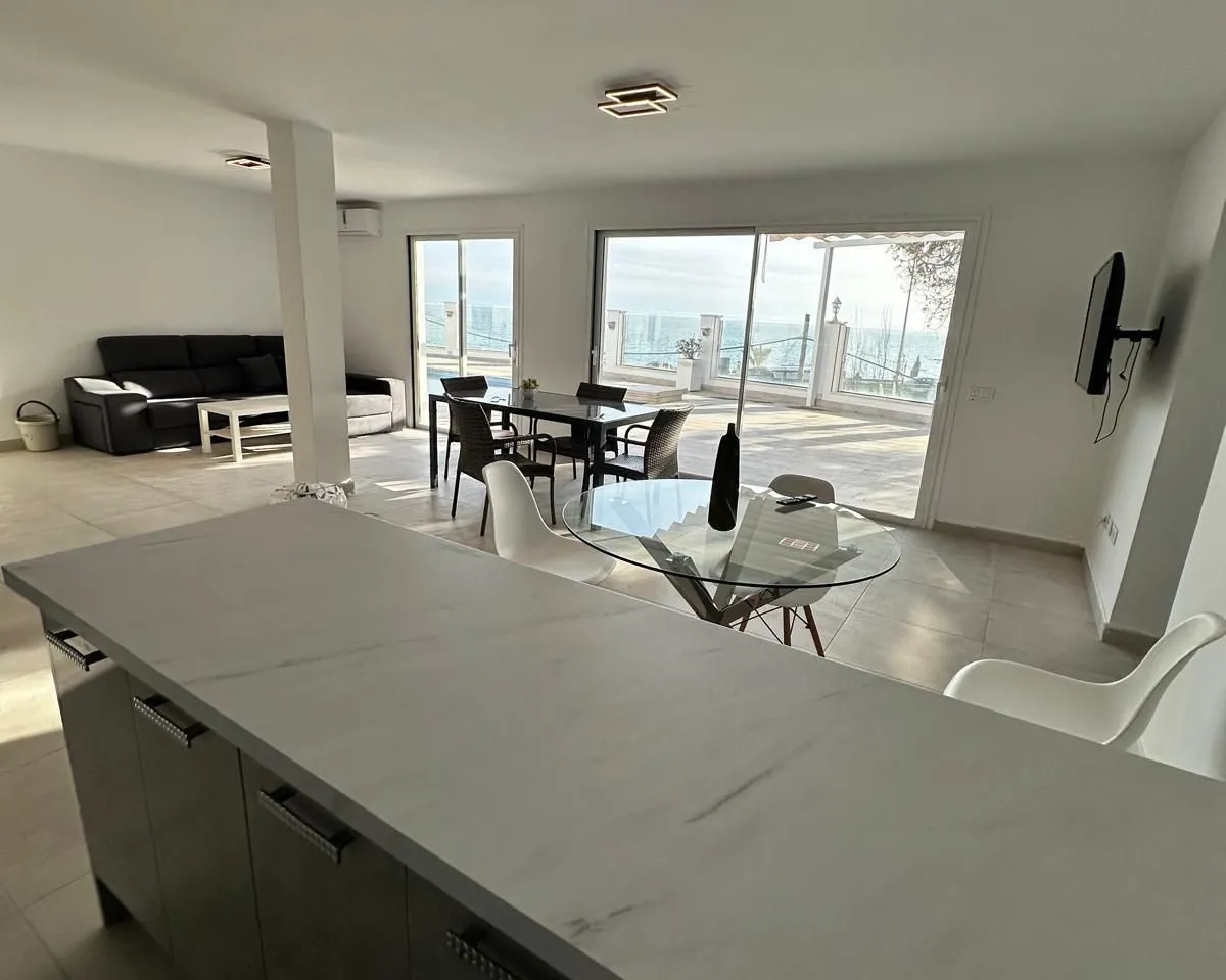 6f02abc0-641f-422b-af52-032cc151dad1