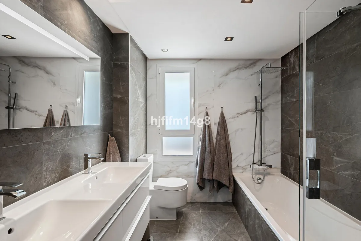 fff53f95-8f0d-4729-bf43-1e49e8829720