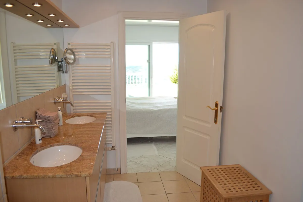 564885c6-863f-4f50-8d3f-af0b5fe25f52