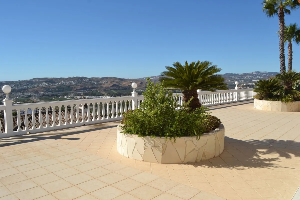 a703b4d7-c52b-43a1-a0c5-2b1e13bed627