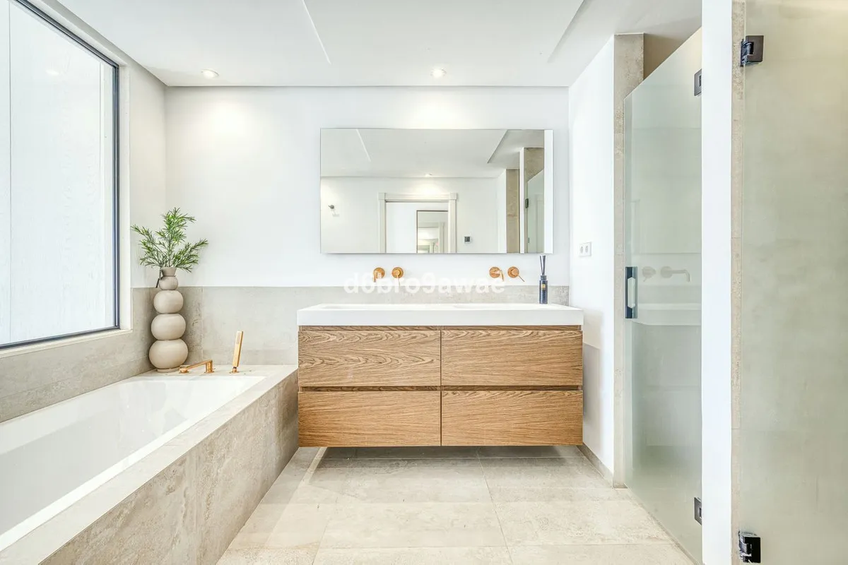 16787ec1-59b6-459a-b765-7e8850b5fcd5