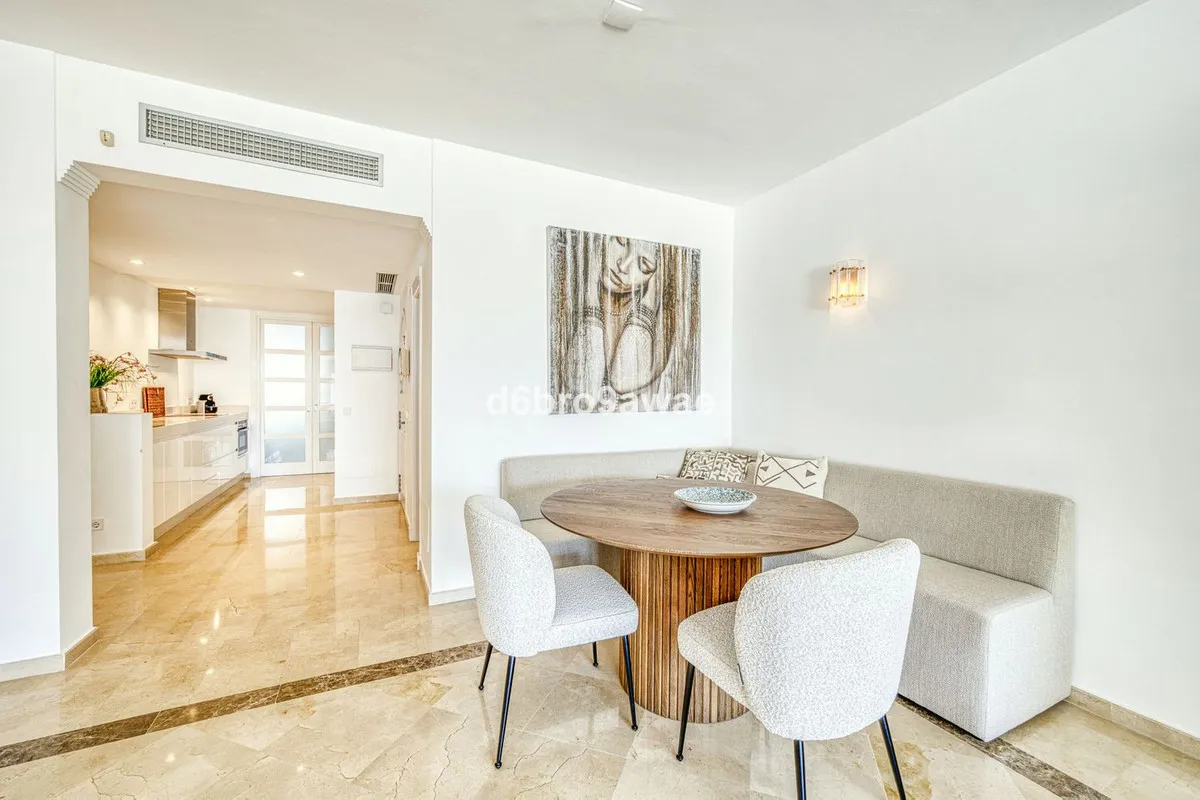 76e8c453-47d8-41ef-926c-ce096d43a23b